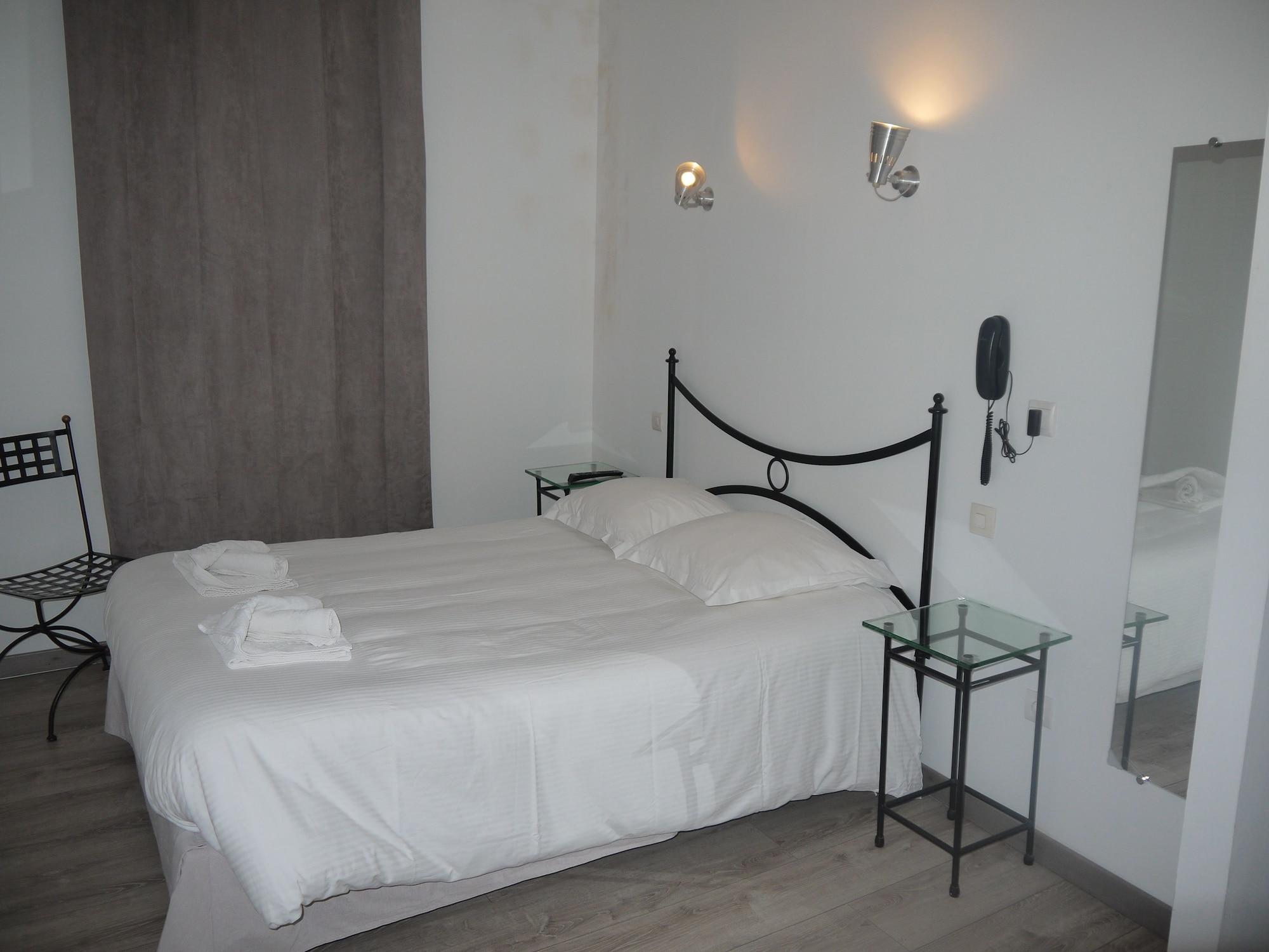 Hotel Portalet Hyères Eksteriør billede