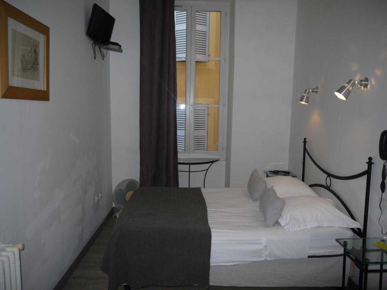 Hotel Portalet Hyères Eksteriør billede